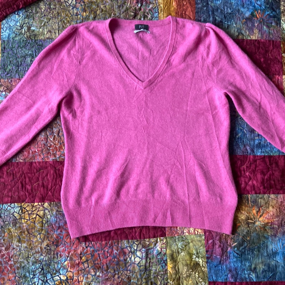 Pink 100% cashmere sweater